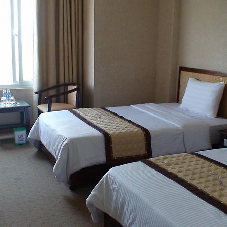 Huu Nghi Hotel Vinh Exterior photo
